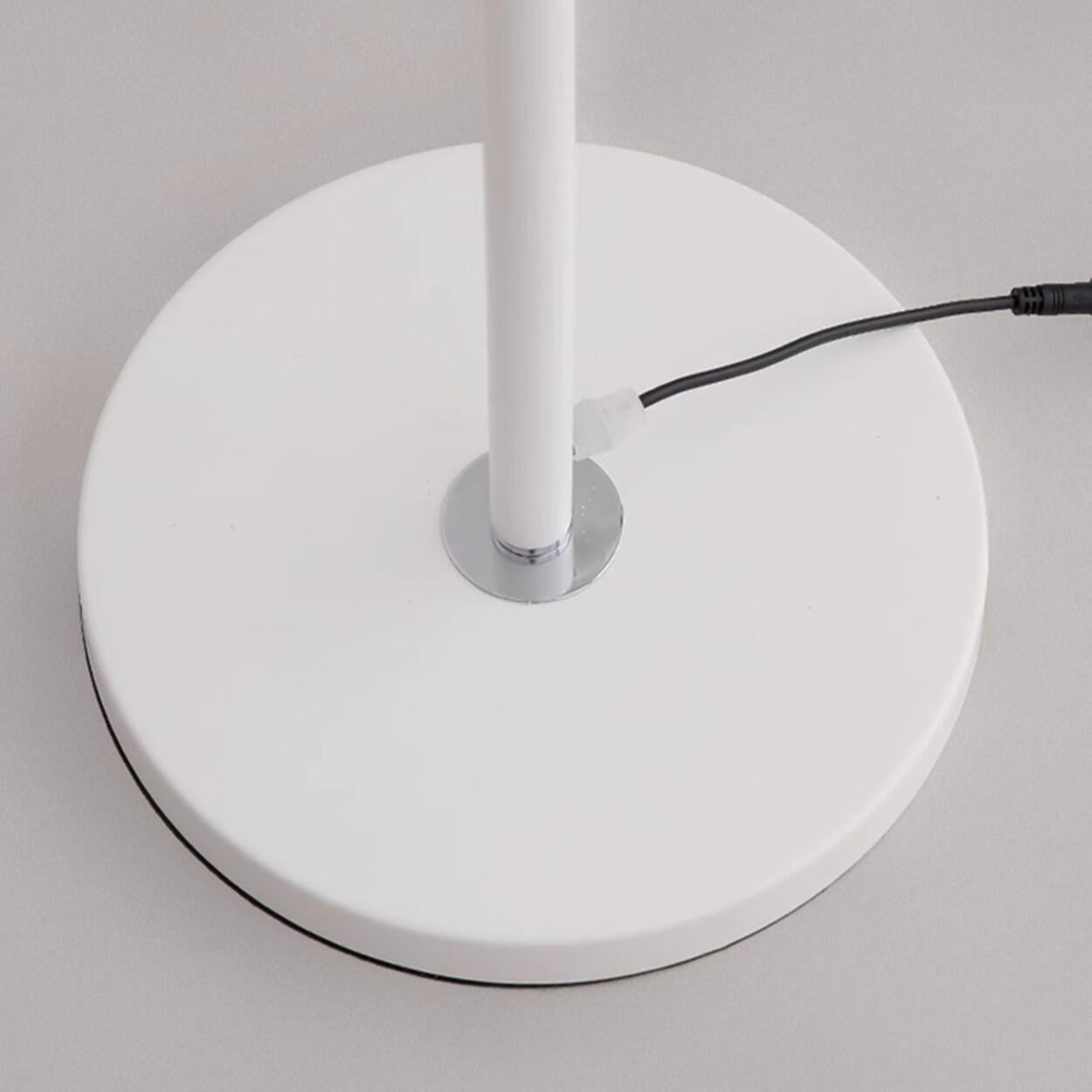 Adjustable Minimalist White Disc LED Floor Lamp