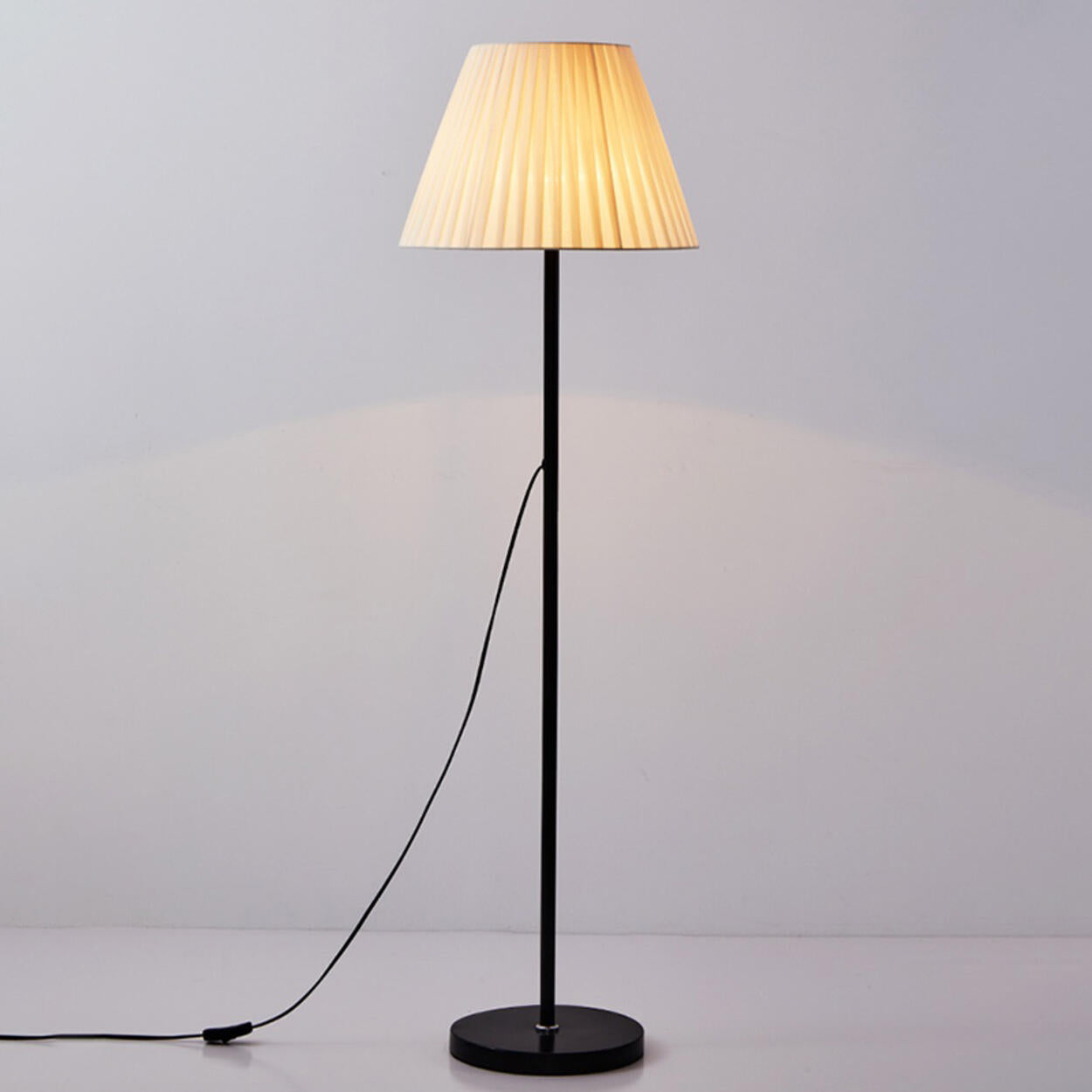 Contemporary Pleated Shade Black Column Floor Lamp