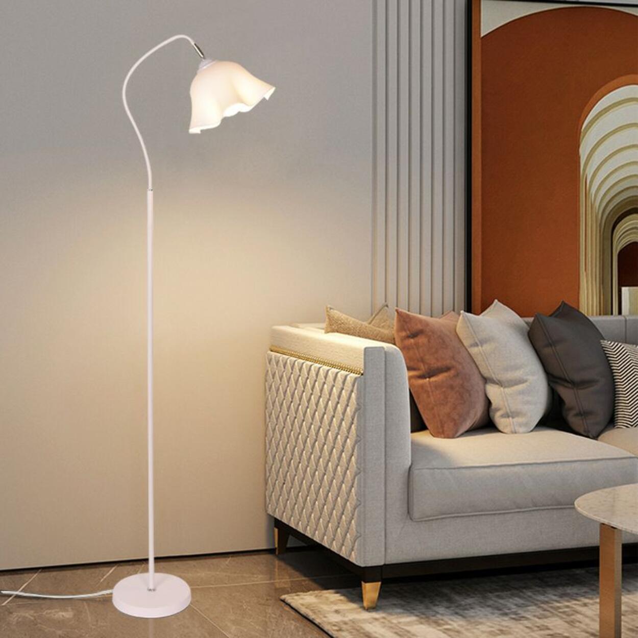 Minimalist White Floral Modern Metal Floor Lamp