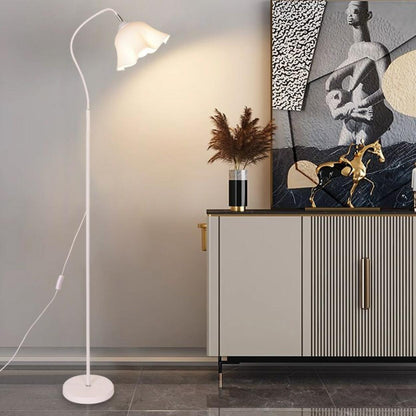 Minimalist White Floral Modern Metal Floor Lamp