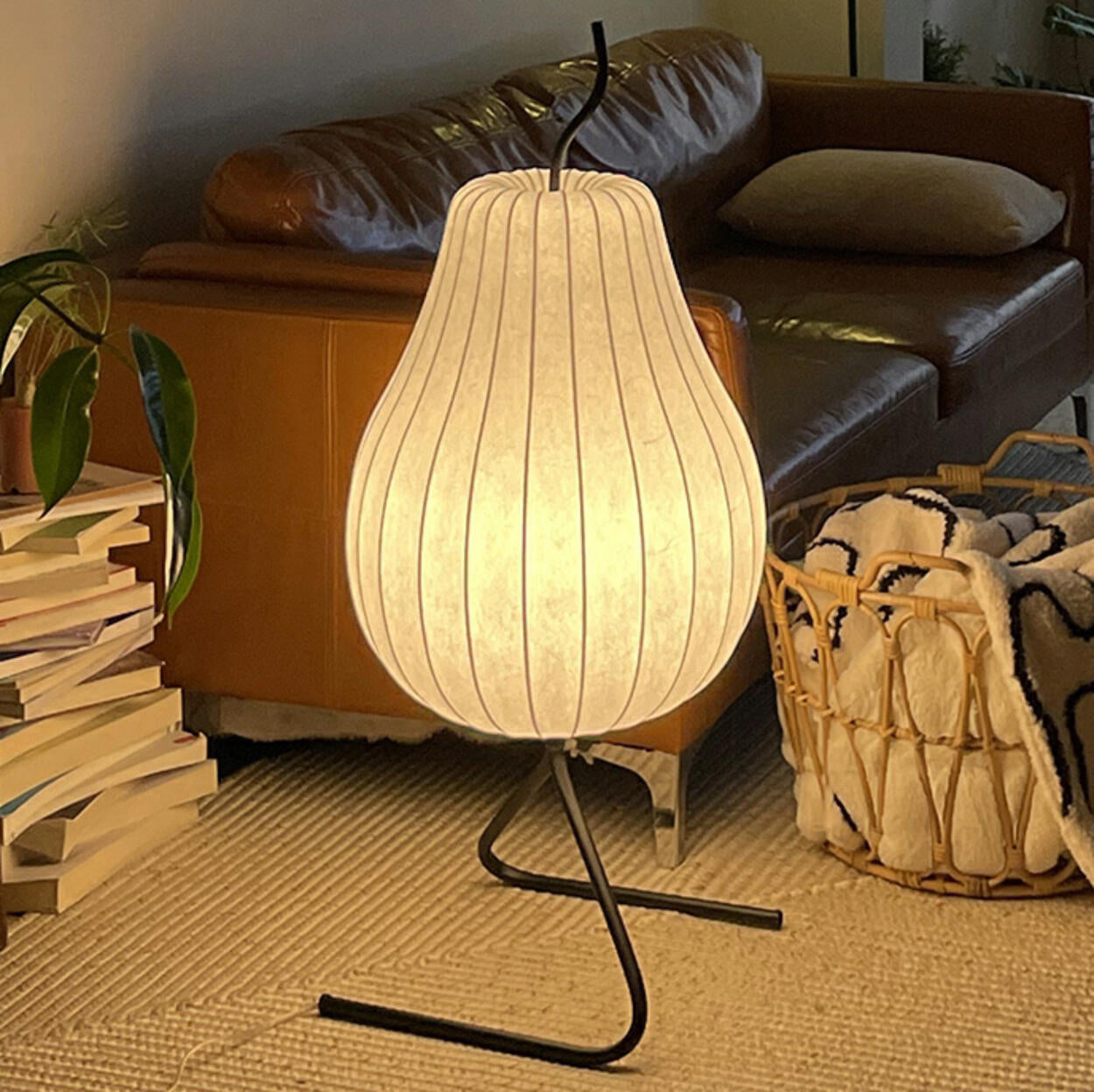 White Modern Pear-Shaped Metal LED Floor Lamp