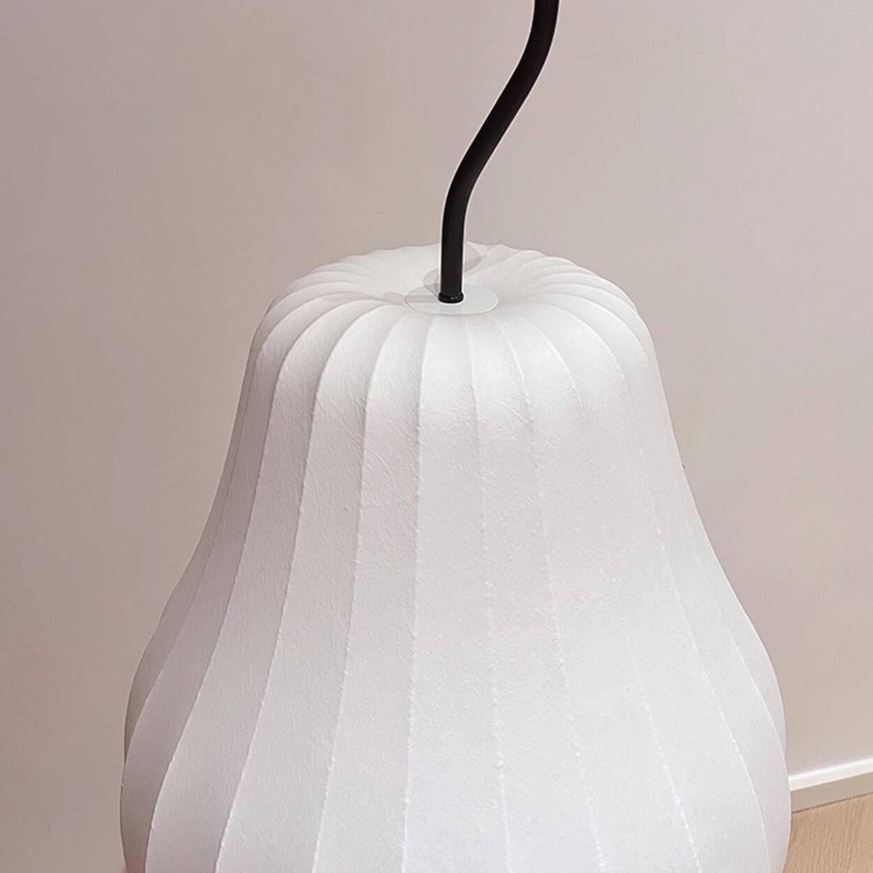 White Modern Pear-Shaped Metal LED Floor Lamp